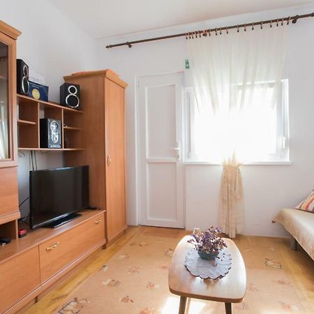 Apartment Ana Водице Екстериор снимка