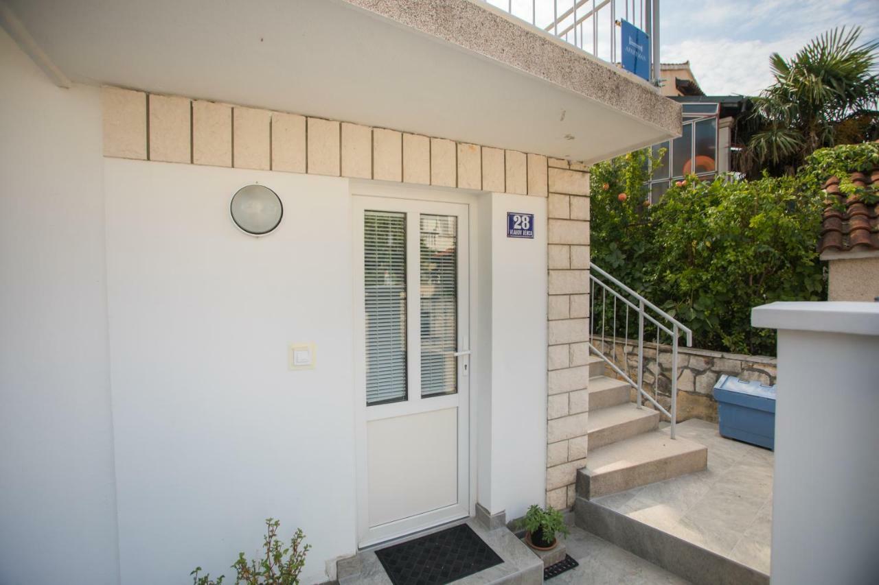 Apartment Ana Водице Екстериор снимка