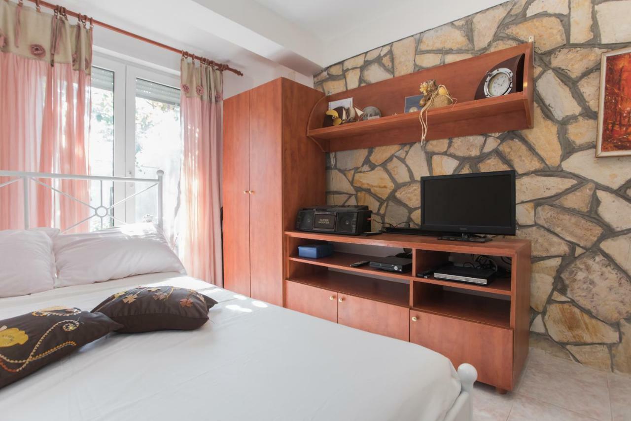 Apartment Ana Водице Екстериор снимка