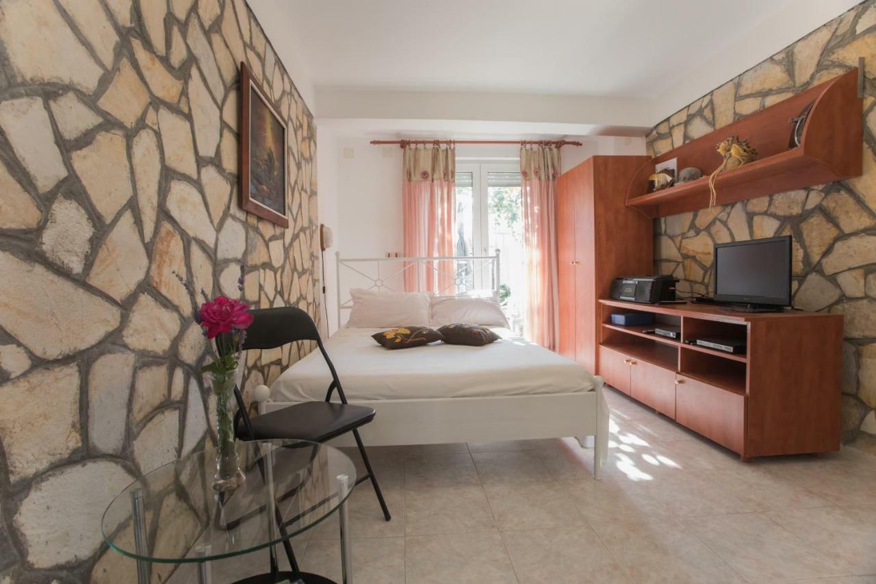 Apartment Ana Водице Екстериор снимка